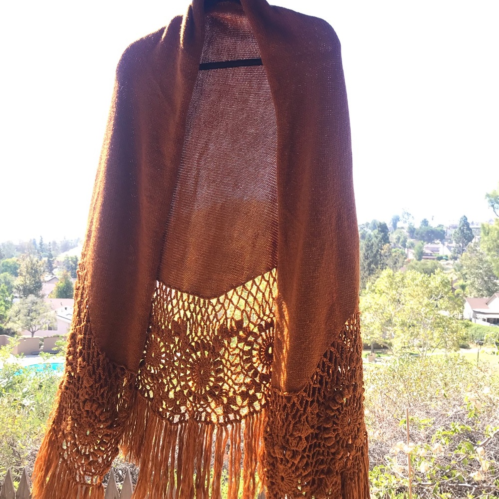 Cute  Brown Vintage Shawl Pancho Crocheted Fringed
